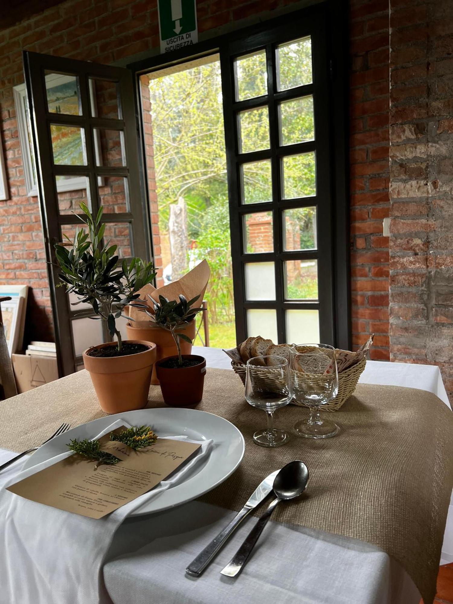 Agriturismo La Cerbana Palaia Luaran gambar
